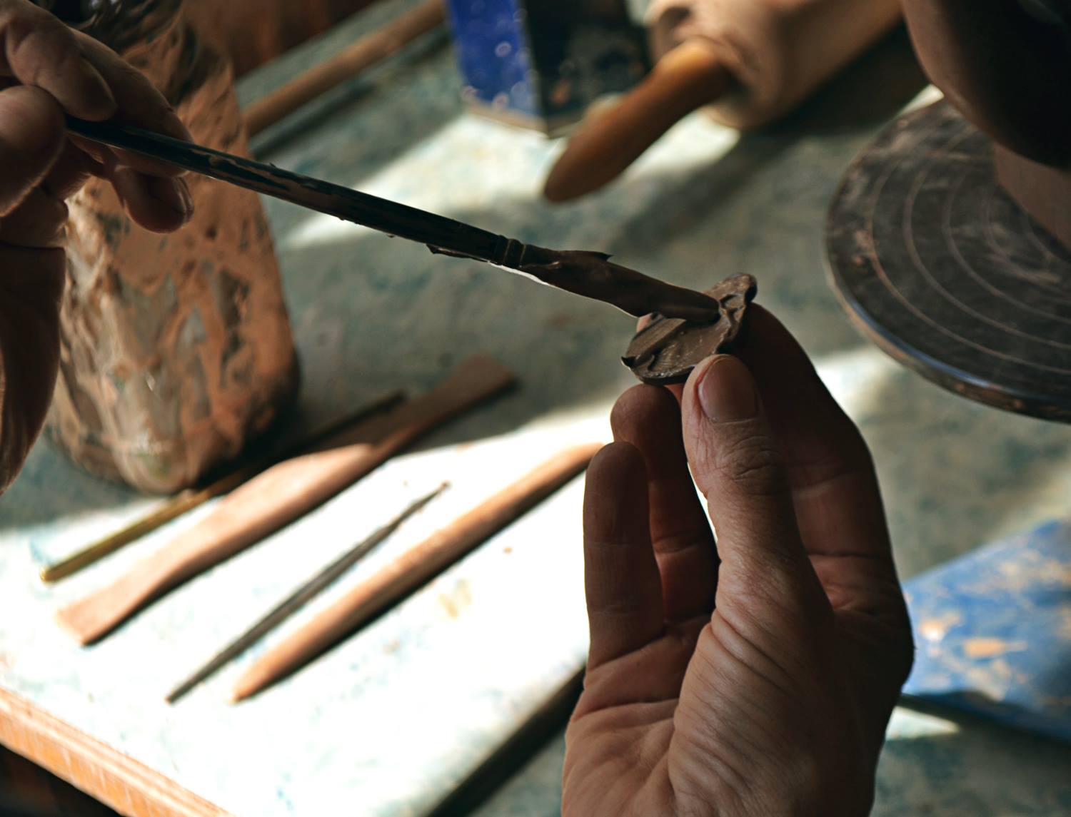 hubička ke konvici forma